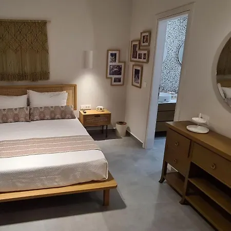 Apartment Rosa Viola, Zia